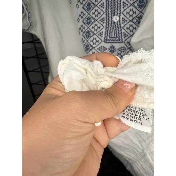 Johnny Was White and Blue Embroidered Blouse - Picture 4 of 6